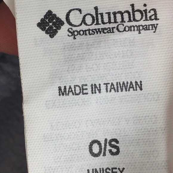 Columbia Oatmeal Chunky Knit Cream Pom Pom Beanie - Picture 6 of 7